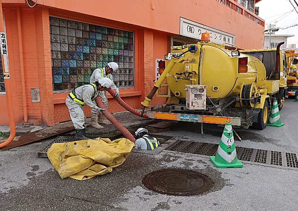 市道維持補修工事の委託(清掃関係) 浦添市		側溝清掃等