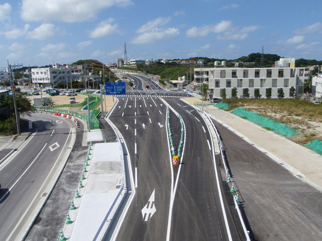 標識・区画線・安全施設関係・道路反射鏡（カーブミラー）